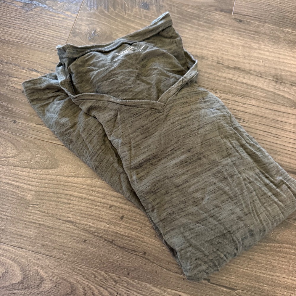 Motherhood Maternity Olive Green Slub Knit V-Neck Ruched Side Long Sleeve Top S